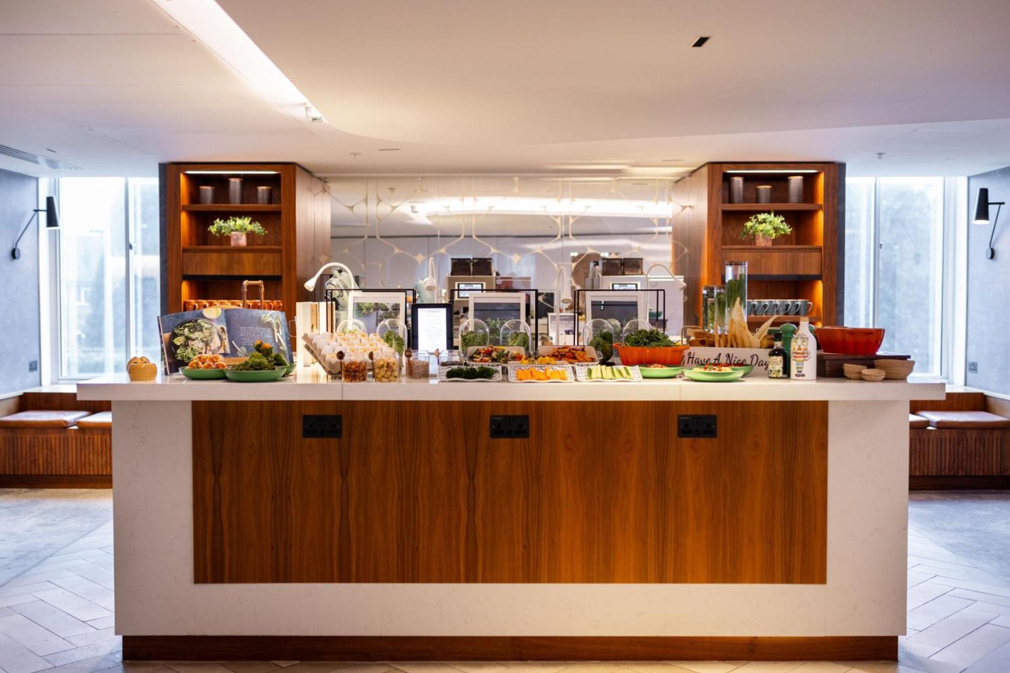 London Heathrow Marriott Hotel Хилингдън Екстериор снимка