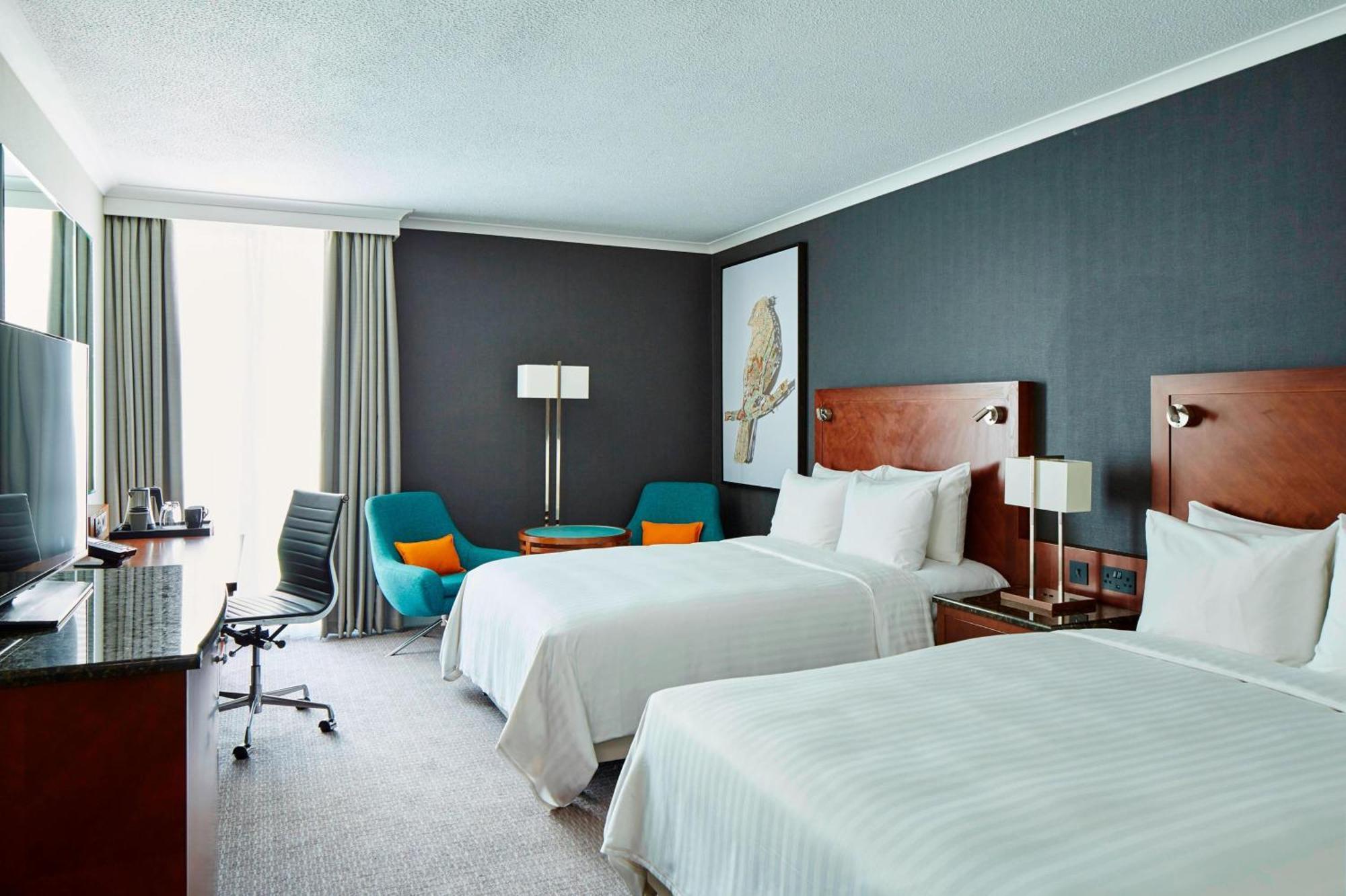 London Heathrow Marriott Hotel Хилингдън Екстериор снимка